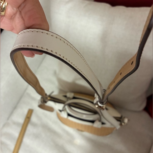 Dooney & Bourke EUC- Beacon Woven & Leather Satchel Beacon Tan and cream Handbag - Picture 5 of 16